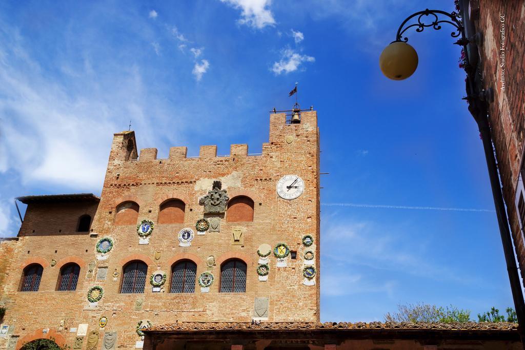 Tognazzi Casa Vacanze - Casa Il Giglio Чертальдо Экстерьер фото